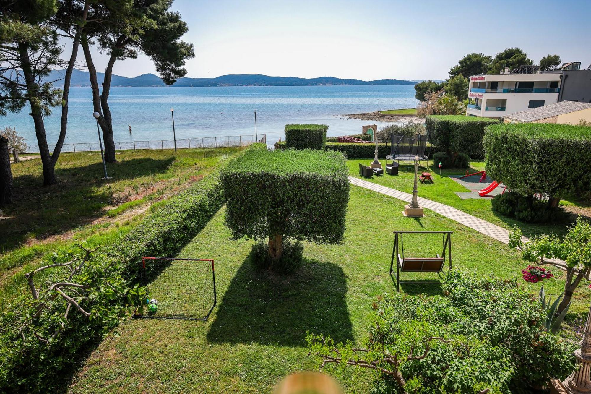 Apartments Becky On A Sandy Beach Without Crowd Sukošan Exterior foto