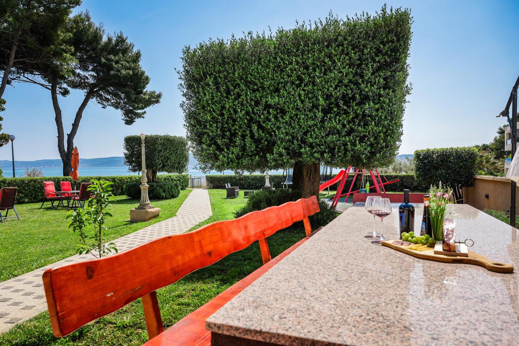 Apartments Becky On A Sandy Beach Without Crowd Sukošan Exterior foto