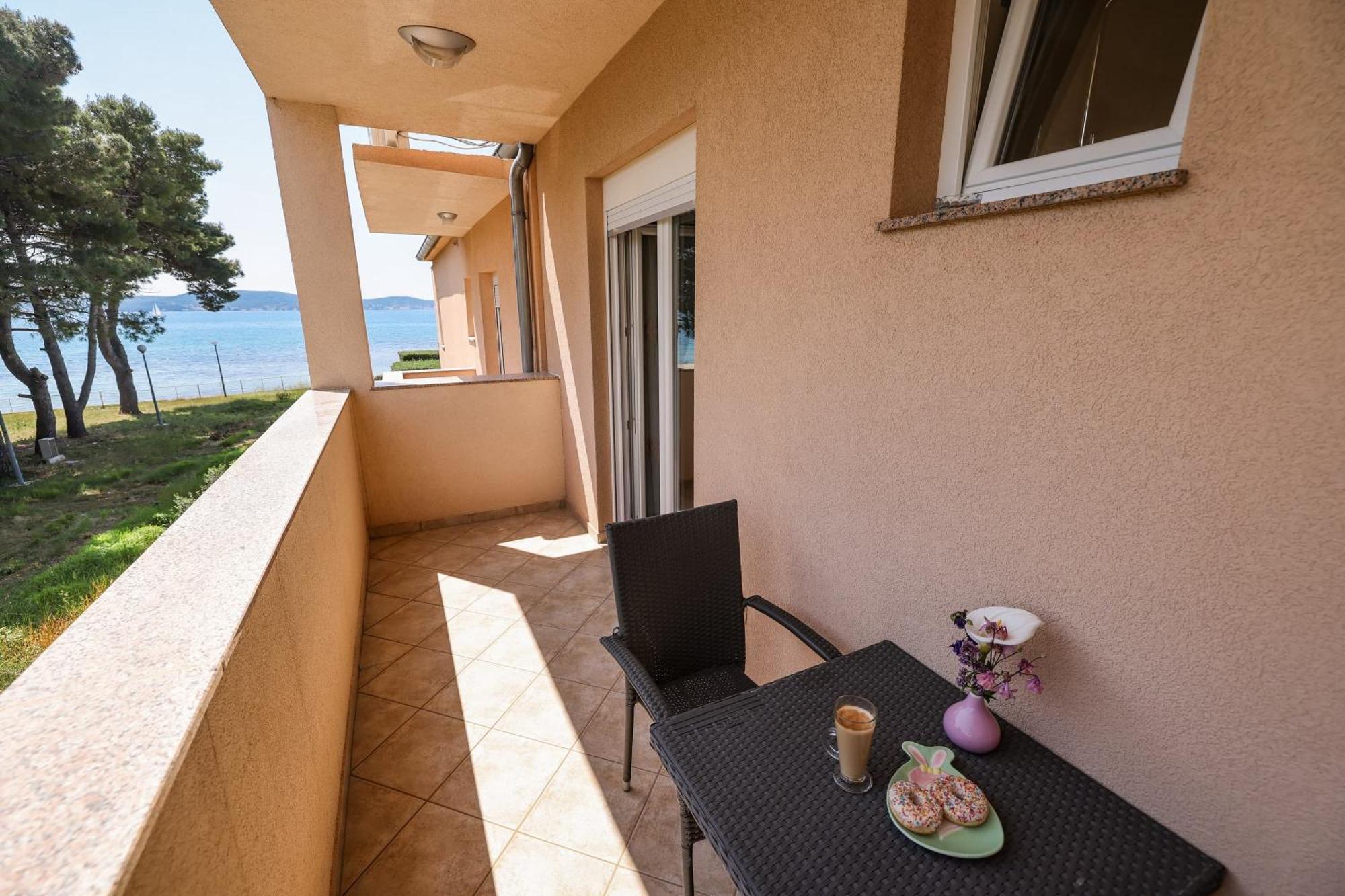 Apartments Becky On A Sandy Beach Without Crowd Sukošan Exterior foto
